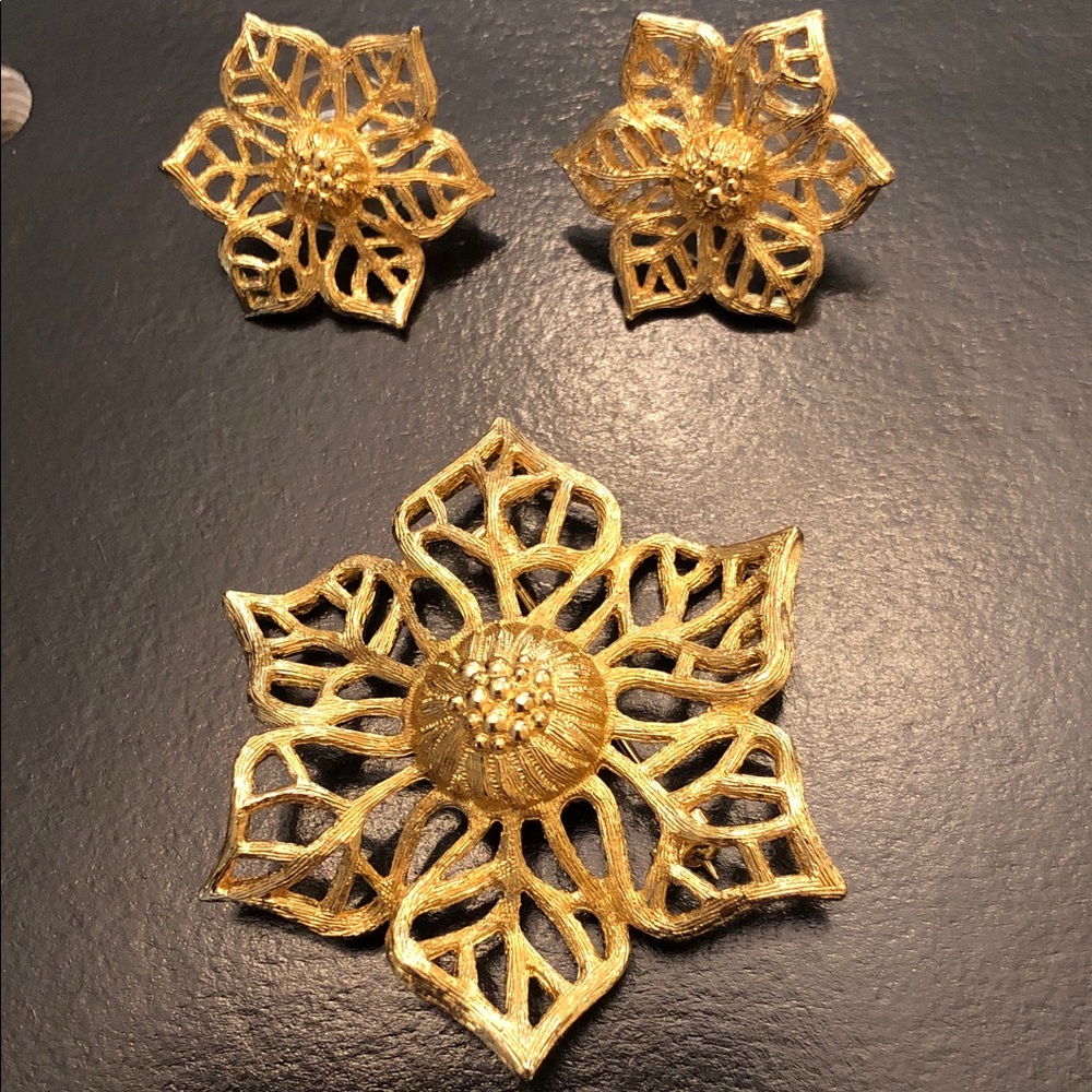 Gold Floral Filigree Brooch and Earring Set - Women Jewelry